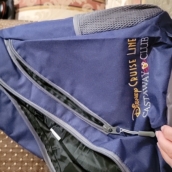 Disney Cruise Line Castaway Club Shoulder Bag Sling Backpack - Picture 1 of 16